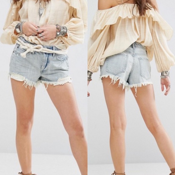 Free People Pants - Free people daisy chain lace short cut off